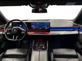 BMW i5 M60