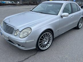Mercedes-Benz E 320