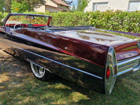 Cadillac De Ville