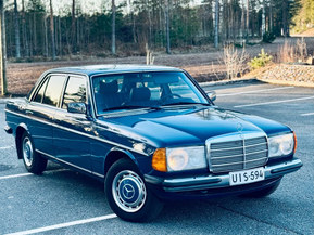 Mercedes-Benz 230