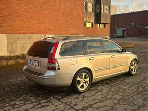Volvo V50