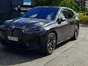 BMW iX