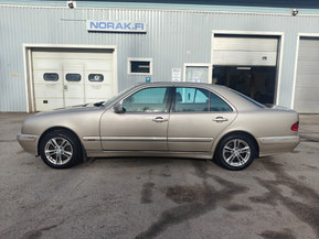 Mercedes-Benz E 320