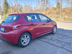Peugeot 208