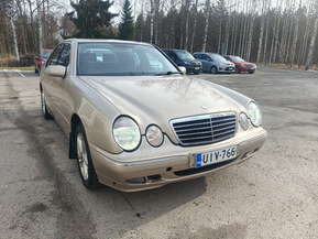 Mercedes-Benz E 320