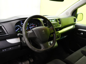 Peugeot Traveller