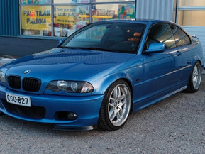 BMW 330
