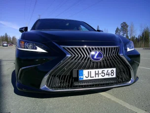 Lexus ES300