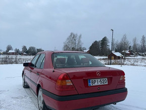 Mercedes-Benz C 180