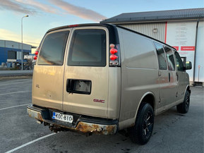 GMC Savana