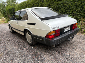 Saab 900