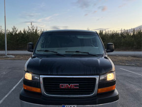 GMC Savana