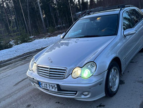 Mercedes-Benz C 220