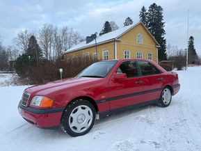 Mercedes-Benz C 180