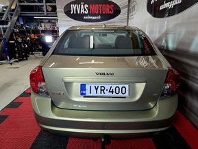 Volvo S40