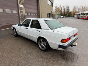 Mercedes-Benz 190