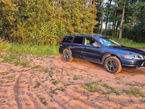 Volvo XC70