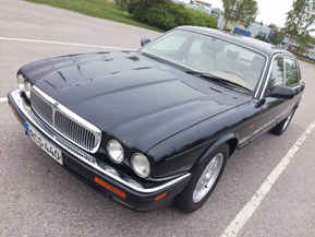 Jaguar XJ6