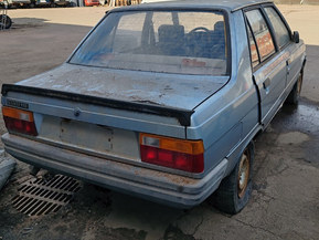 Renault 9