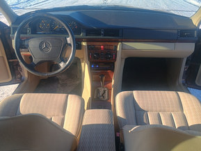 Mercedes-Benz E 320
