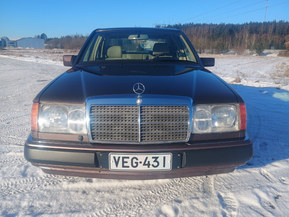 Mercedes-Benz E 320