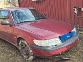 Saab 900