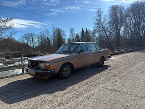 Volvo 244