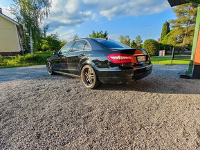 Mercedes-Benz E