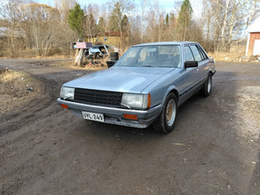 Nissan Laurel