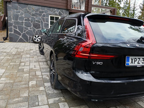 Volvo V90