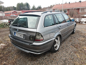 BMW 330