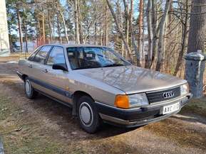 Audi 100