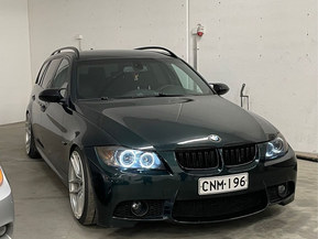 BMW 330