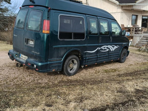 Chevrolet Express 2500