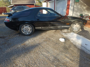 Porsche 928