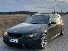 BMW 330