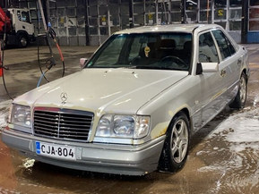 Mercedes-Benz E