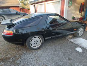 Porsche 928