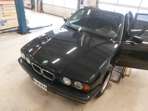 BMW 525