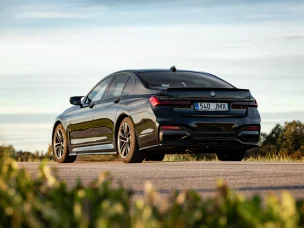 BMW 745