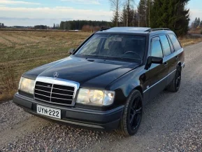 Mercedes-Benz 230