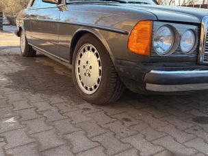 Mercedes-Benz 123