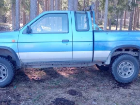 Nissan Pickup
