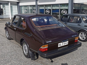 Saab 900