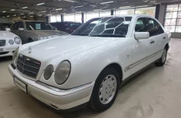 Mercedes-Benz E