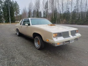 Oldsmobile Cutlass