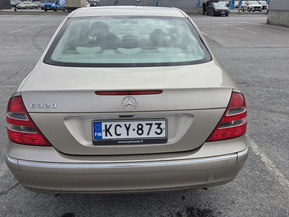Mercedes-Benz E 320