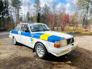 Volvo 242