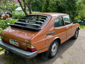 Saab 900