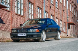 BMW Alpina B10